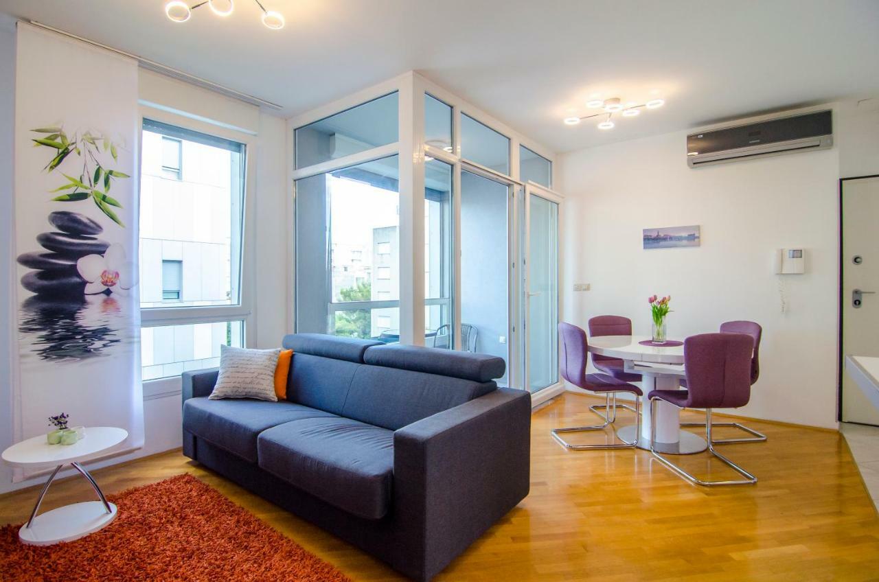 Split Apartment Sinisa Exterior photo
