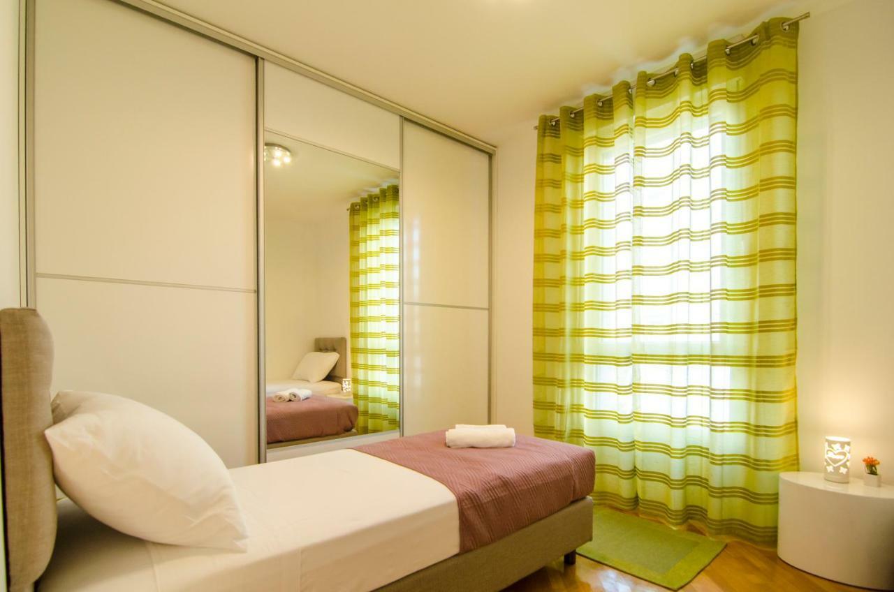 Split Apartment Sinisa Exterior photo